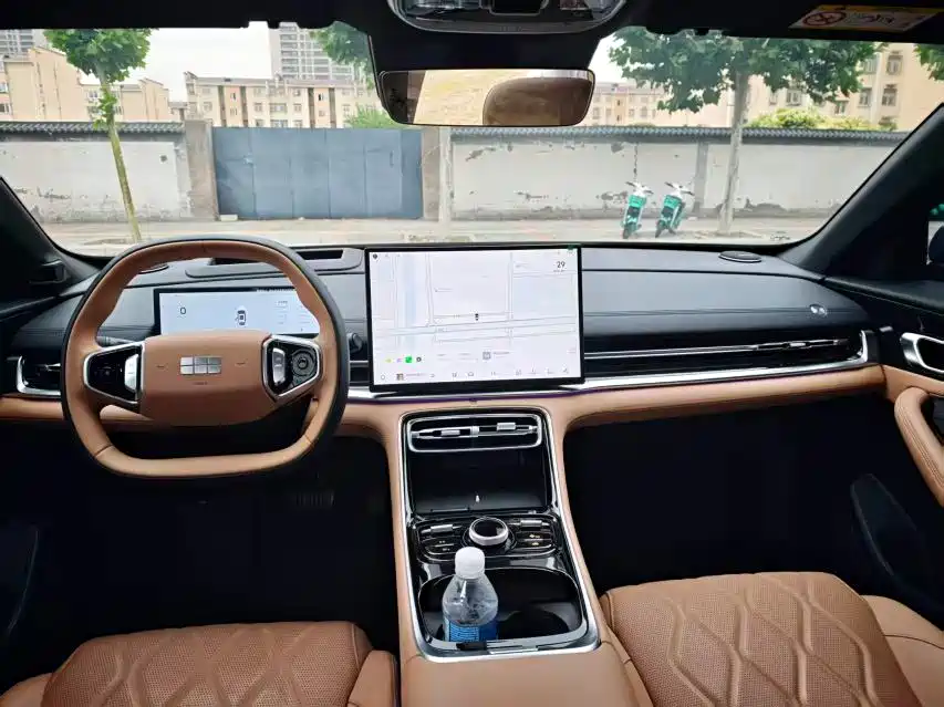 Geely Galaxy Galaxy A7 2025 EM-i фото 5