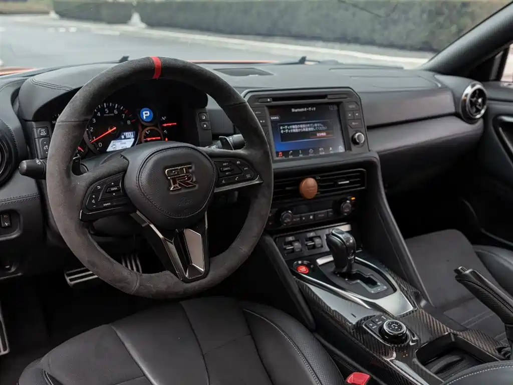 Nissan GT-R 2017 3.8T Flagship Edition фото 11