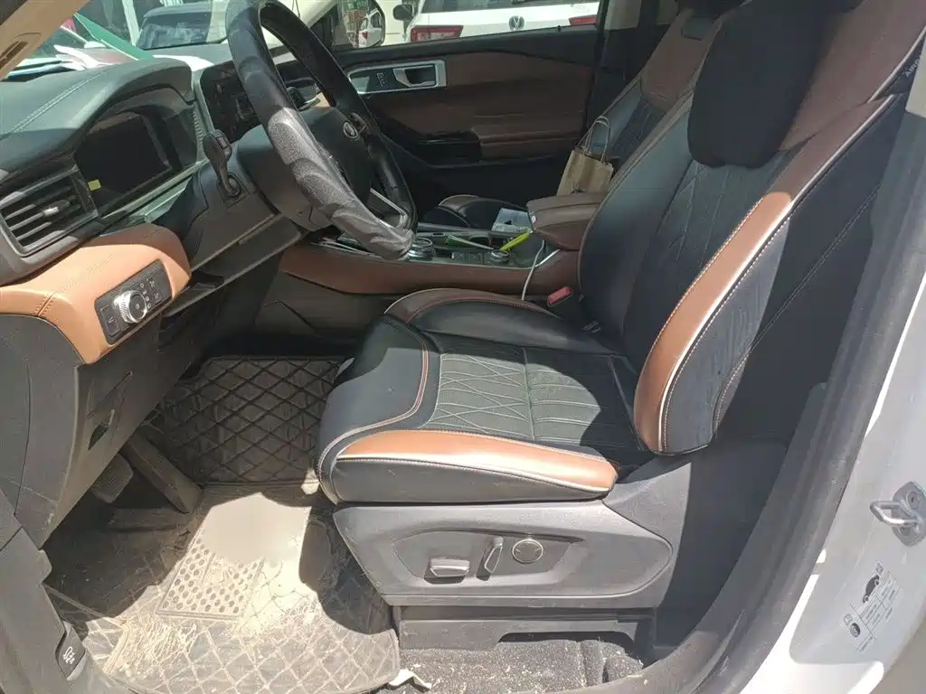 FORD EXPLORER