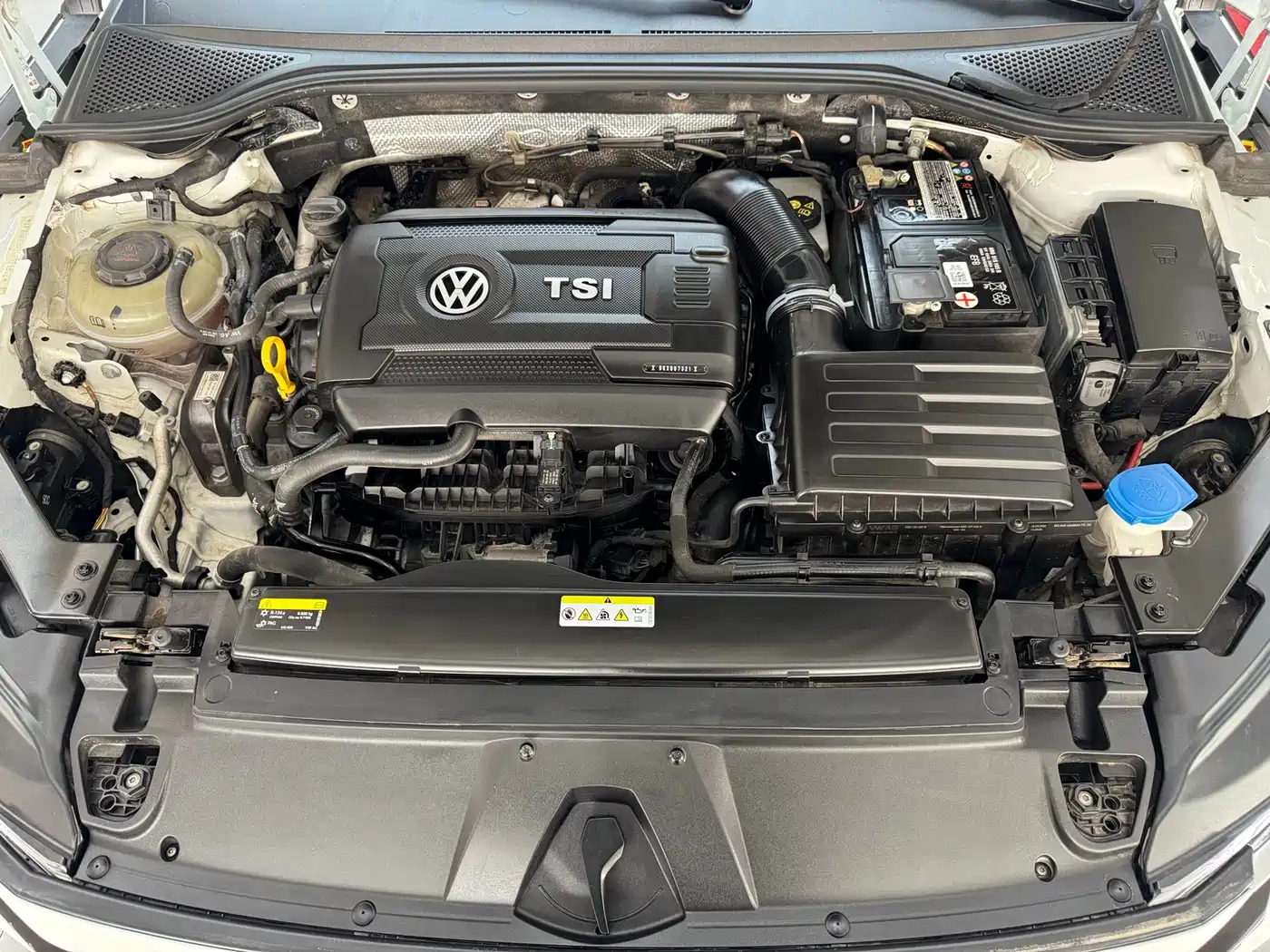 Volkswagen FAW-Volkswagen CC 2021 380TSI Eye-catching Edition фото 9