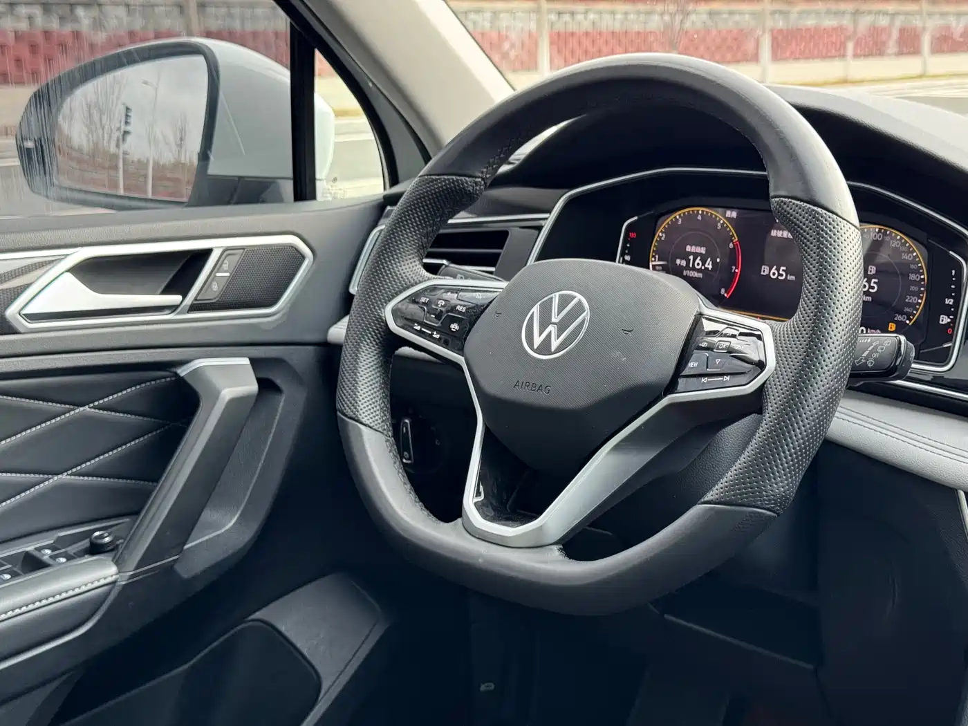 Volkswagen Tiguan L 2023 280TSI 2WD Trend Limited Edition фото 15