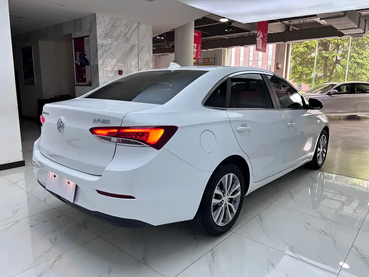 Buick Excelle 2021 1.3T Auto Mild Hybrid Elite фото 7