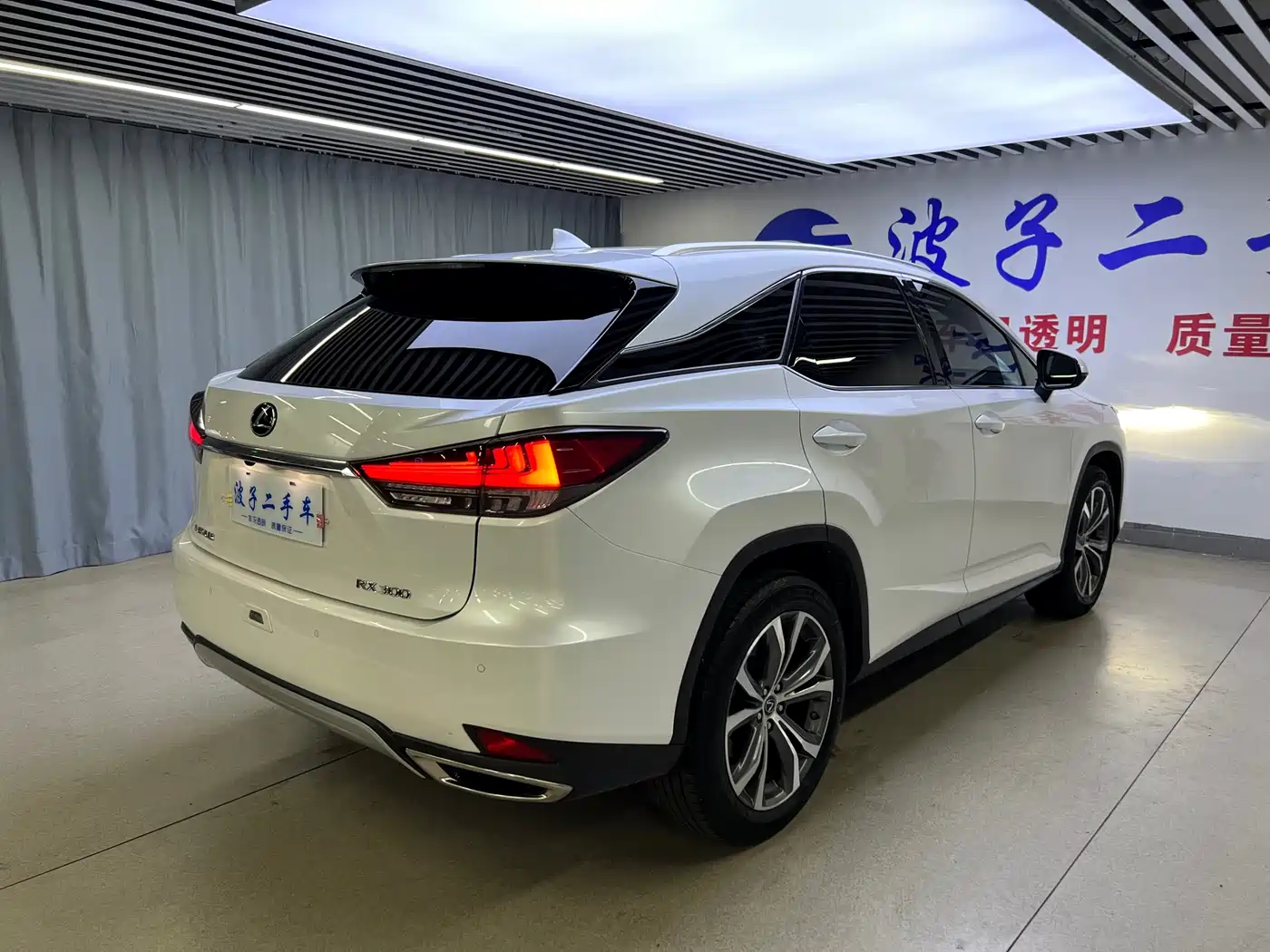Lexus RX 2020 Facelift 300 AWD Elegance Edition фото 18