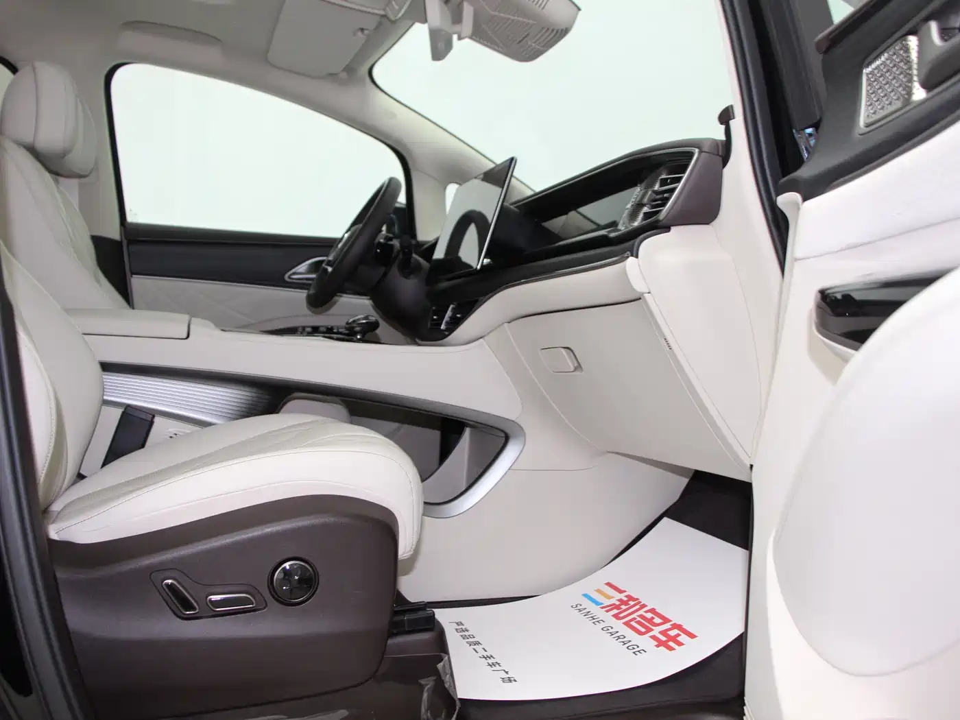 Denza D9 2025 Model DM-i Smart Drive Edition 1020 AWD Flagship фото 10