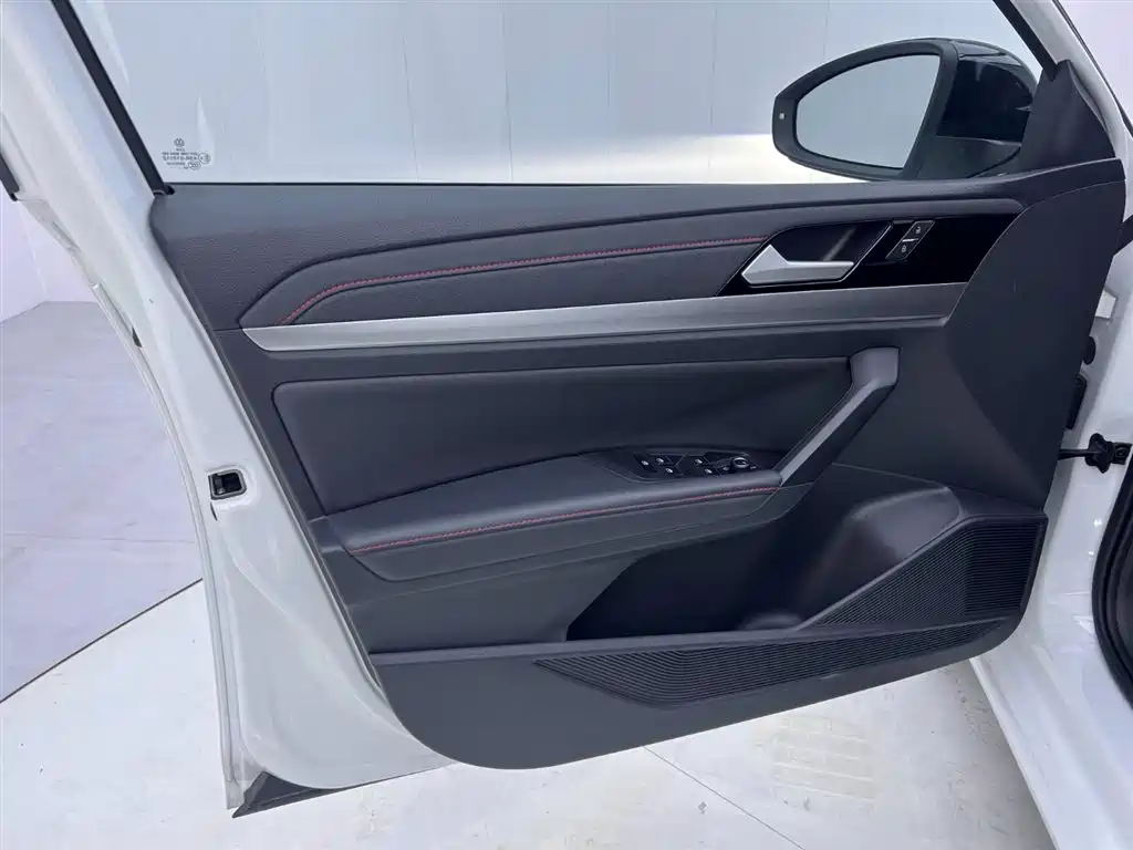 Volkswagen Lavida 2024 Model 300TSI DSG Starlight Leading Edition фото 15