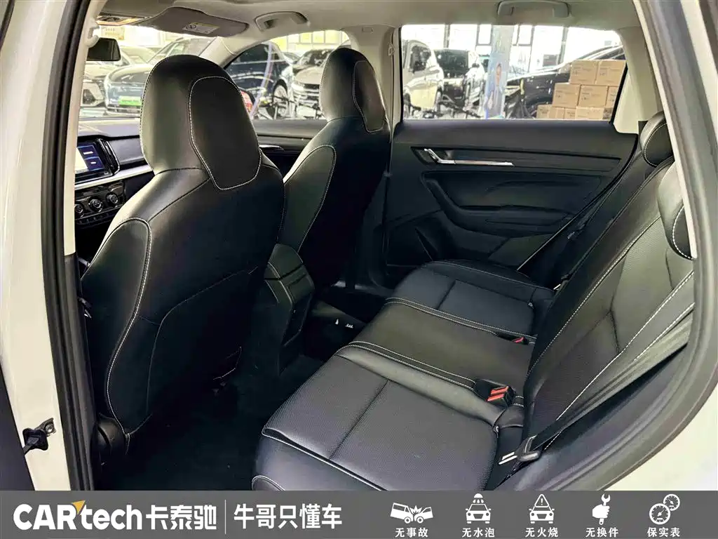 Škoda Kamiq 2021 1.5L Auto Comfort Edition фото 25
