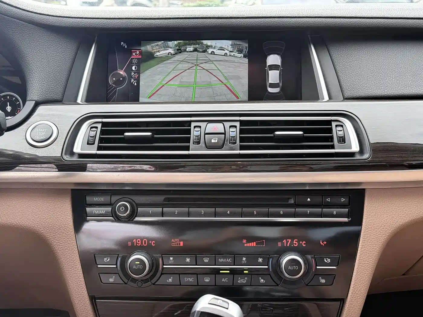 BMW 7 Series 2013 Model 730Li Luxury фото 13
