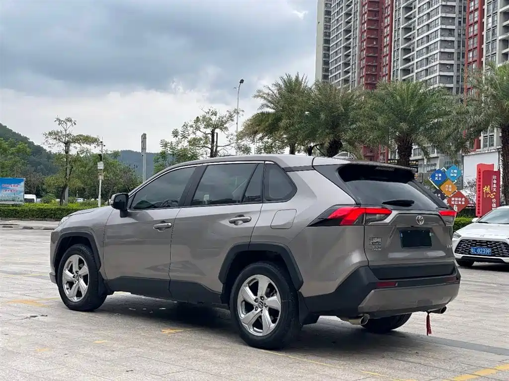 Toyota RAV4 Rongfang 2021 2.0L CVT 2WD Trend фото 9