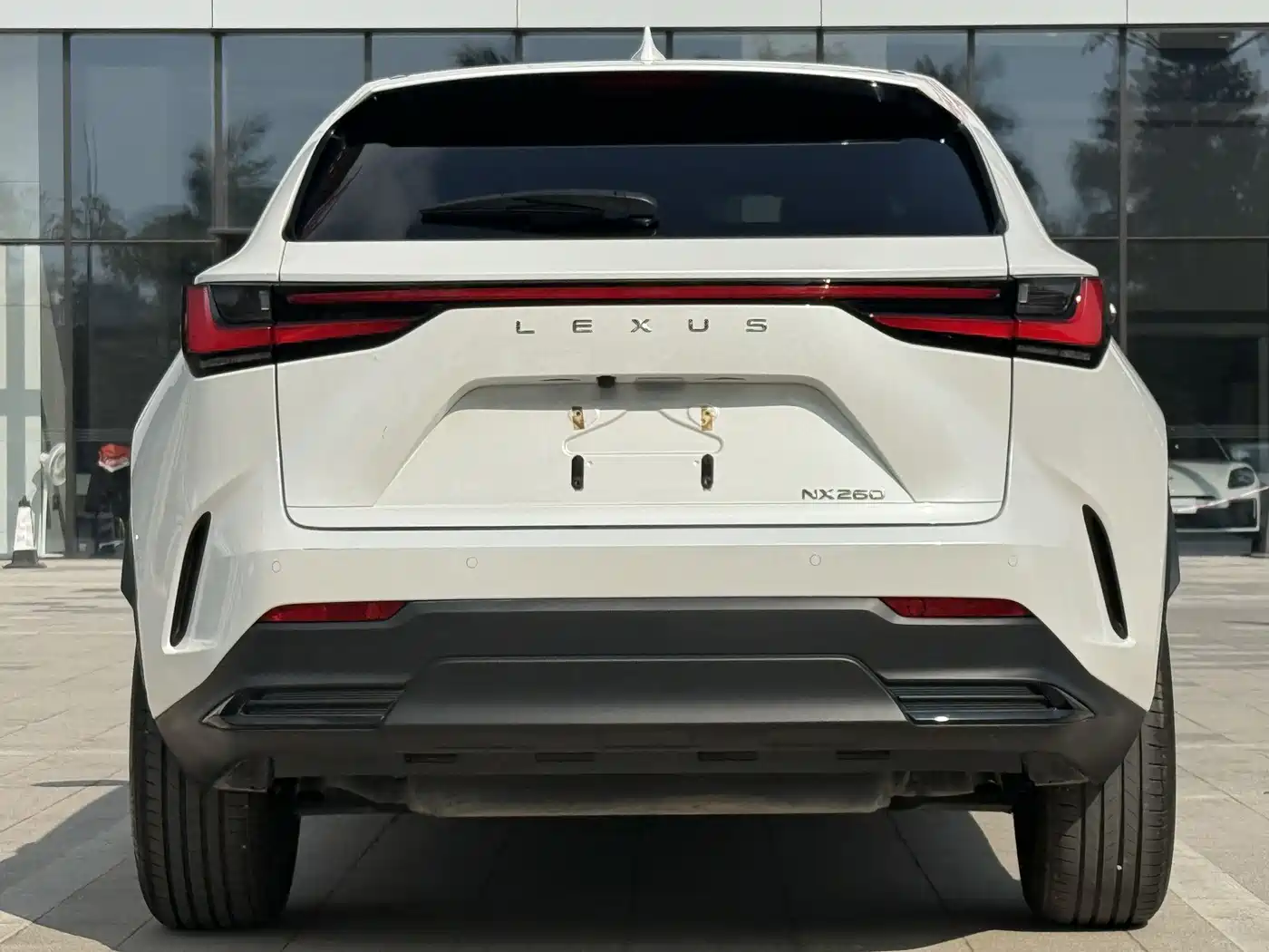 Lexus NX 2022 260 FWD Joy Creation Edition фото 21