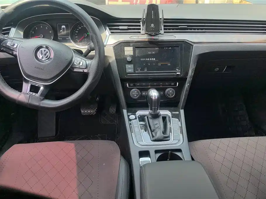 Volkswagen Magotan 2019 330TSI DSG Luxury China V фото 16