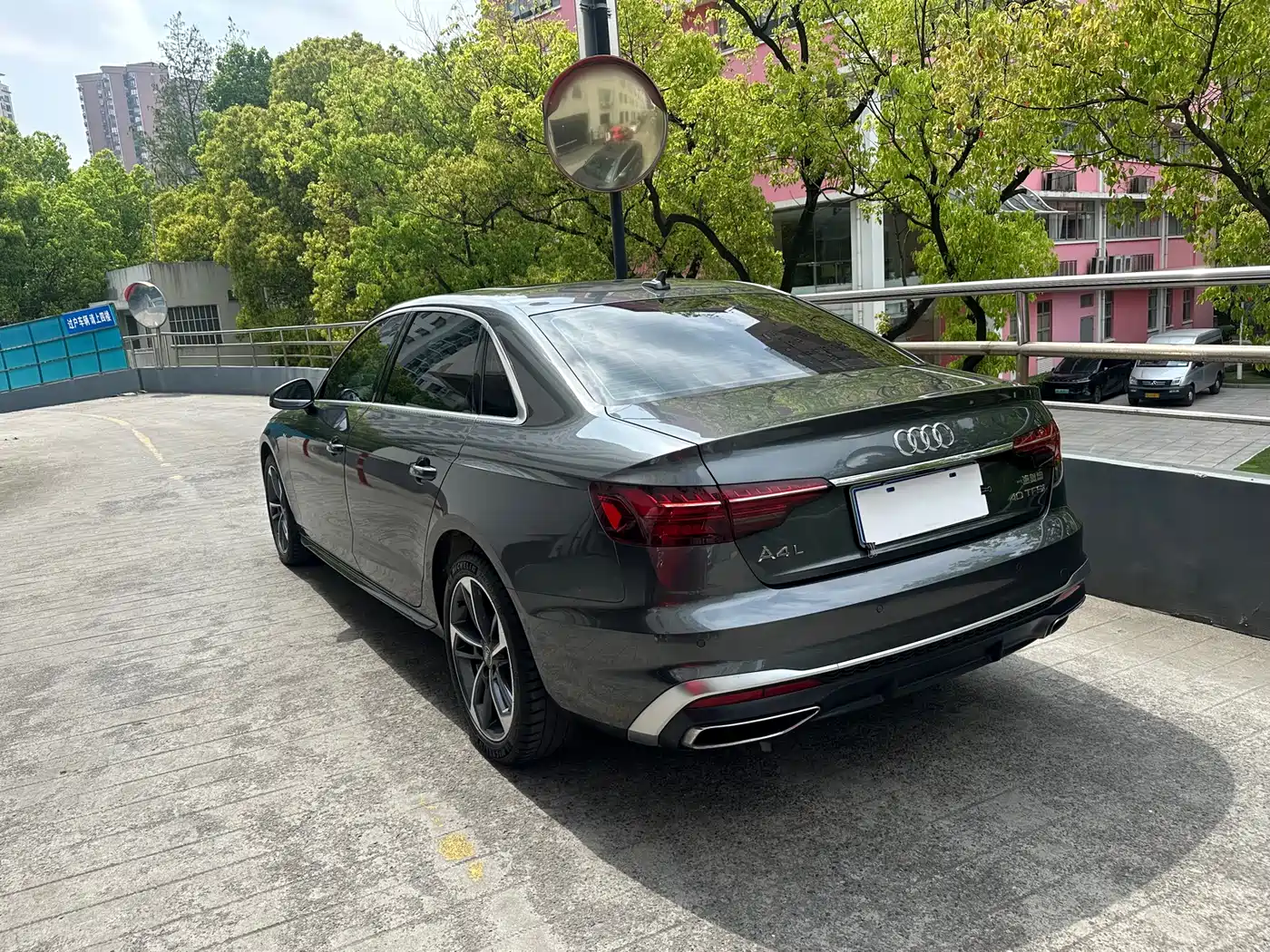 AUDI A4L
