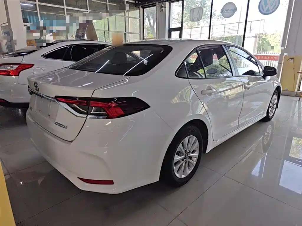 Toyota Corolla 2021 TNGA 1.5L CVT Elite Edition фото 7