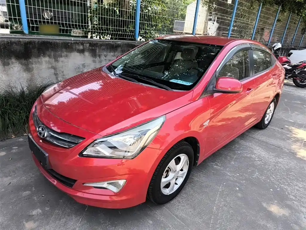 Hyundai Verna 2014 1.4L Automatic Smart GLS фото 2