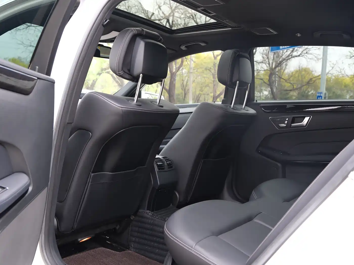 Mercedes-Benz E-Class 2014 Facelift E 260 L Sport фото 9