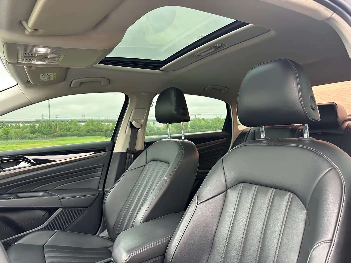Volkswagen Passat 2021 Model 280TSI Business Edition фото 9