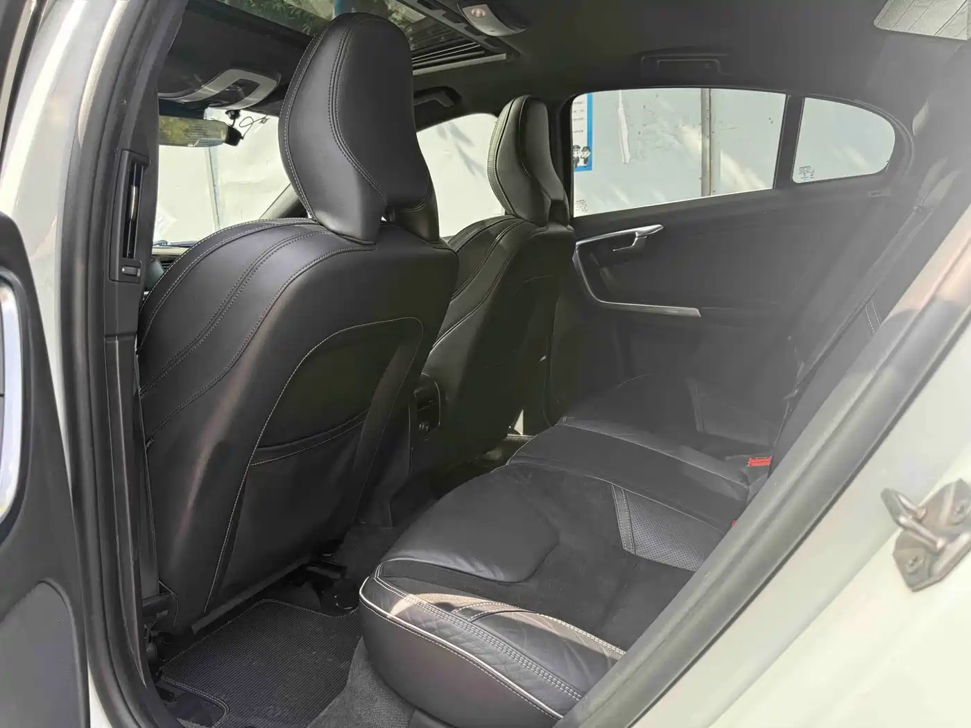 Volvo S60 (Import) 2014 2015 T5 R-Design