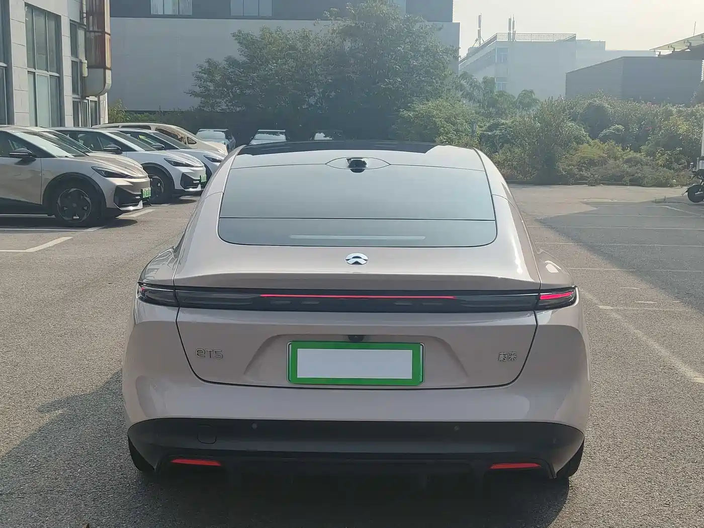 NIO NIO ET5