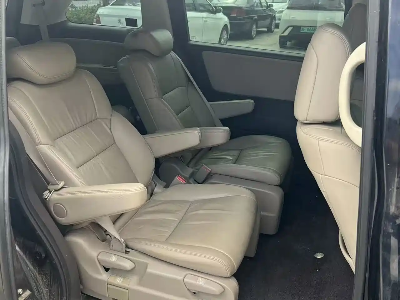 Фото 7 - Honda Odyssey