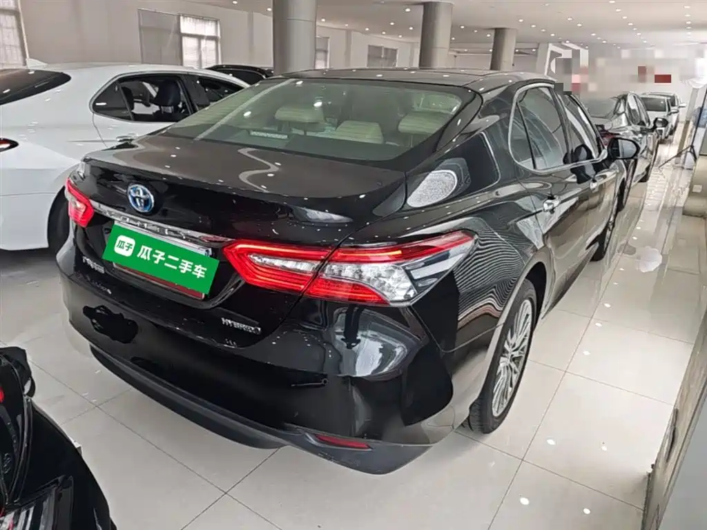 Toyota Camry 2019 Facelift Hybrid 2.5HG Luxury Edition фото 7