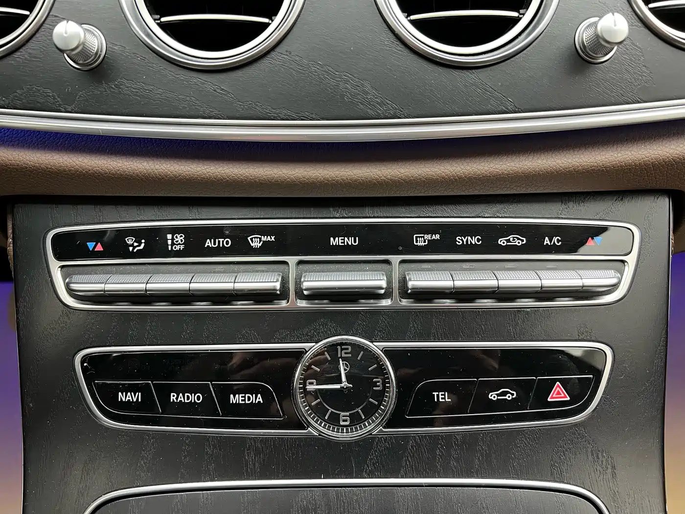 Mercedes-Benz E-Class 2019 E 300 L Sport Fashion фото 23