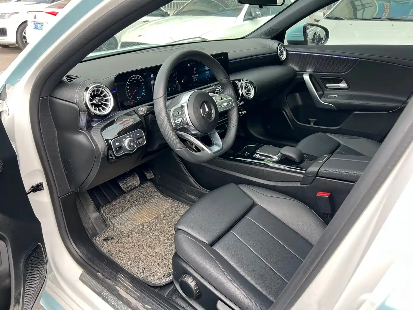 Mercedes-Benz A-Class 2022 A 200 L Sport Sedan Dynamic фото 7