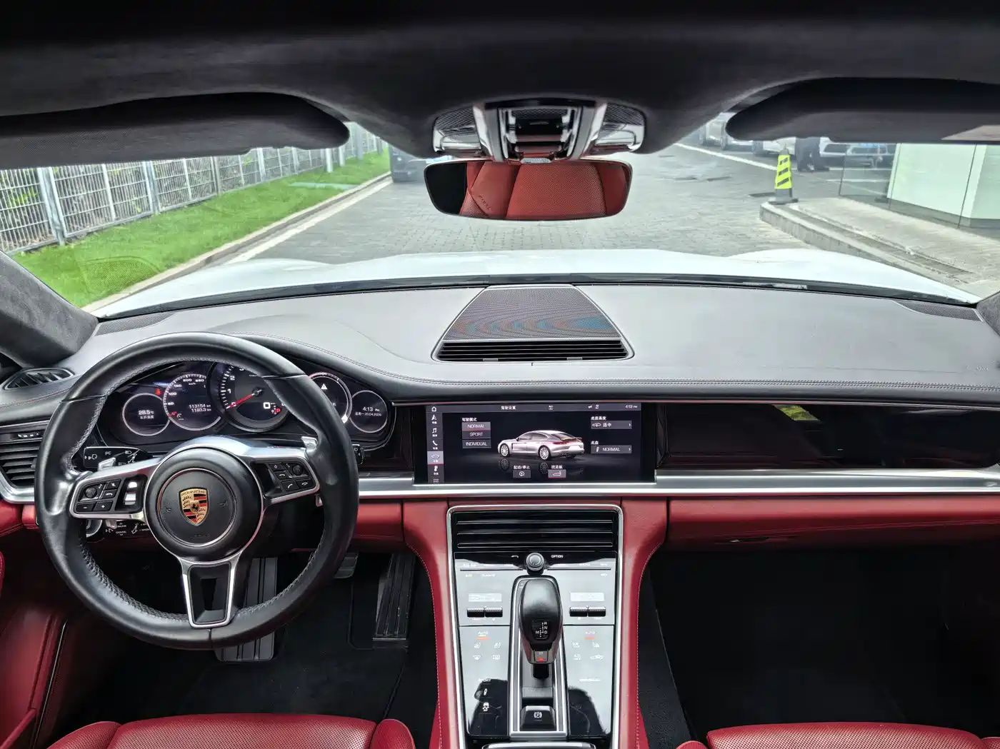Porsche Panamera 2019 Panamera 4 Executive Long Wheelbase 2.9T фото 5