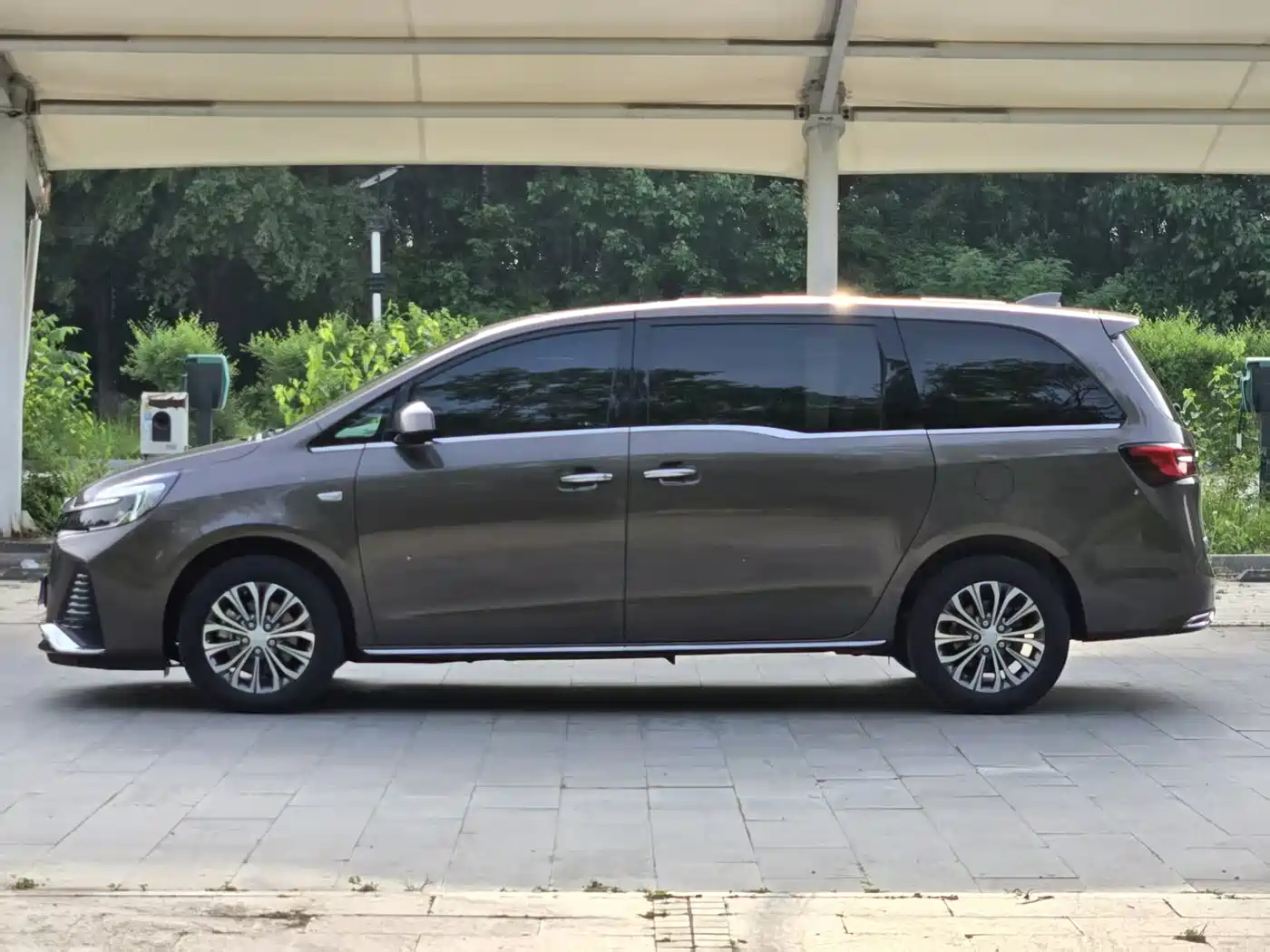 Buick GL8 2023 Land Business Class 652T Luxury фото 3
