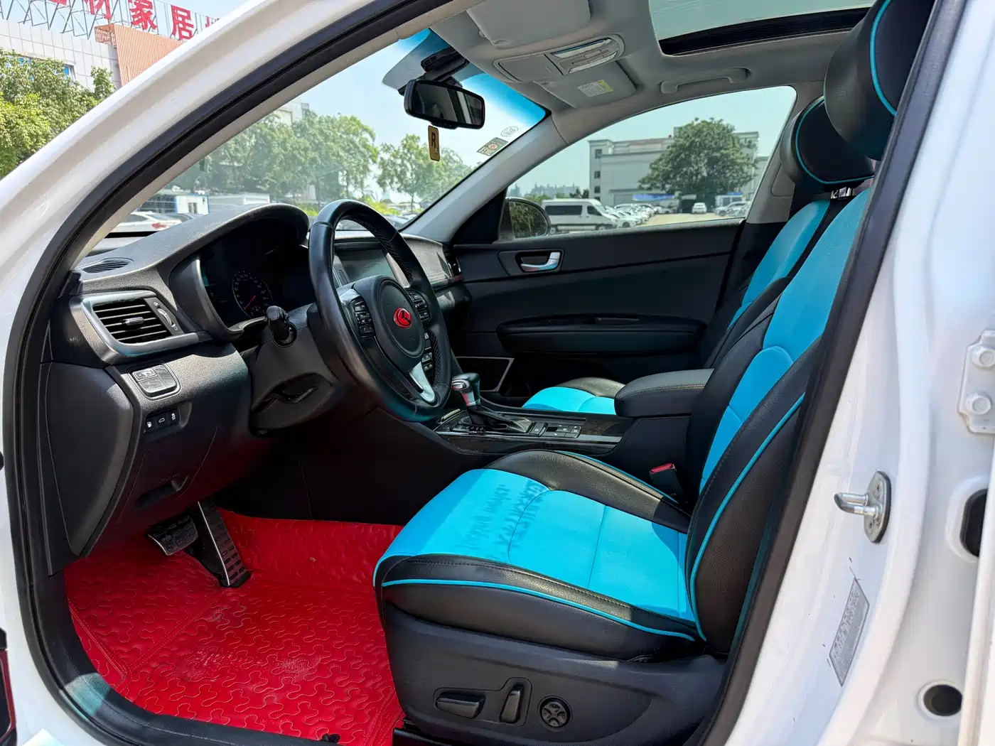 Kia K5 2016 2.0L Automatic LUX фото 4