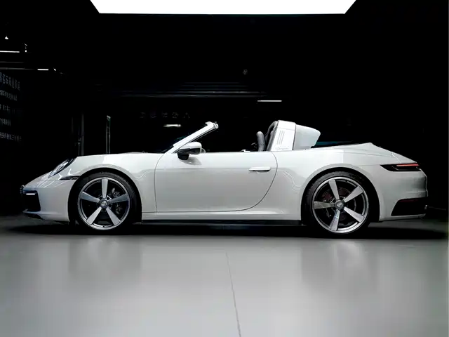 Porsche 911 2022 Targa 4 3.0T — фото 3