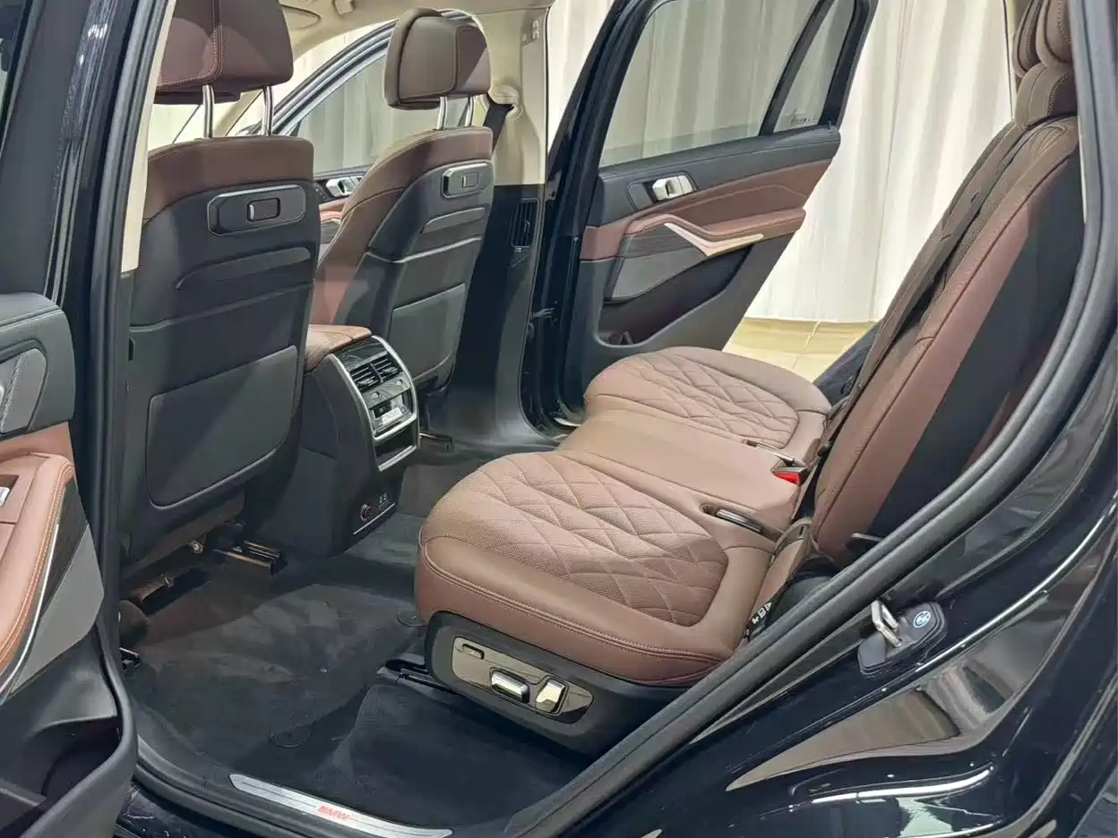 BMW X7 2024 xDrive40i Leading Luxury Package фото 8