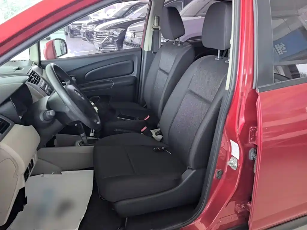Venucia R50 2016 2016 Model 1.6L Automatic Elite Edition