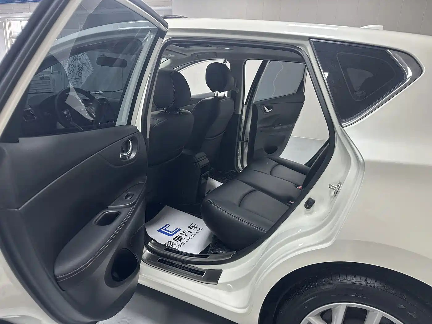 Nissan Tiida 2024 2024 1.6L CVT Cool Sport Edition