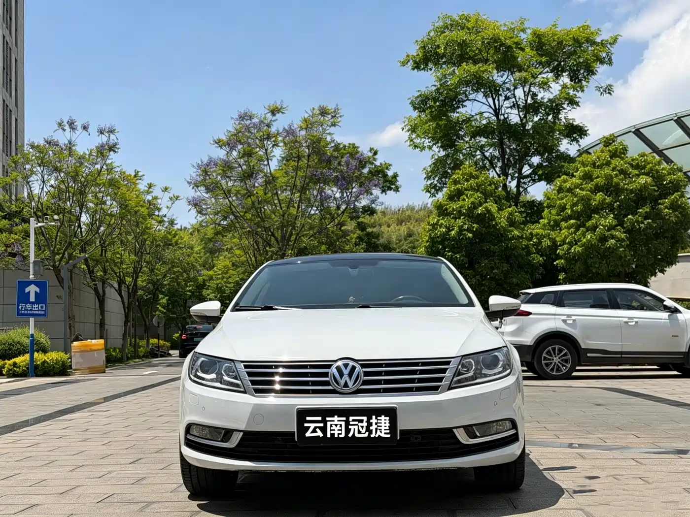 Volkswagen FAW-Volkswagen CC 2018 2.0TSI Luxury фото 2