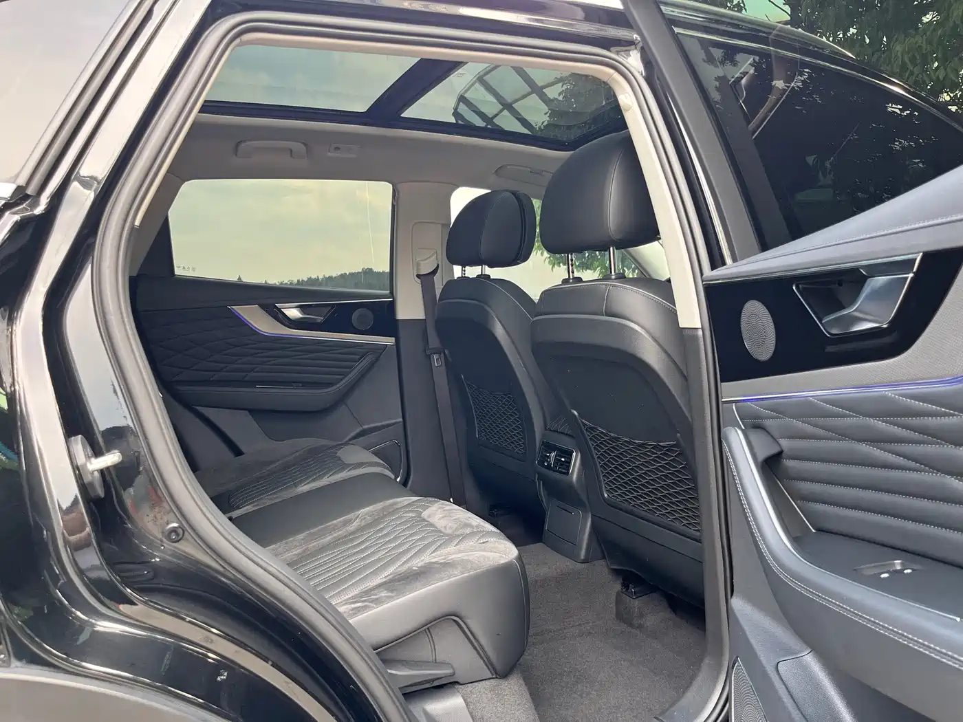 Hongqi HS5 2022 Facelift 2.0T Smart Flag Enjoyment AWD Edition фото 26