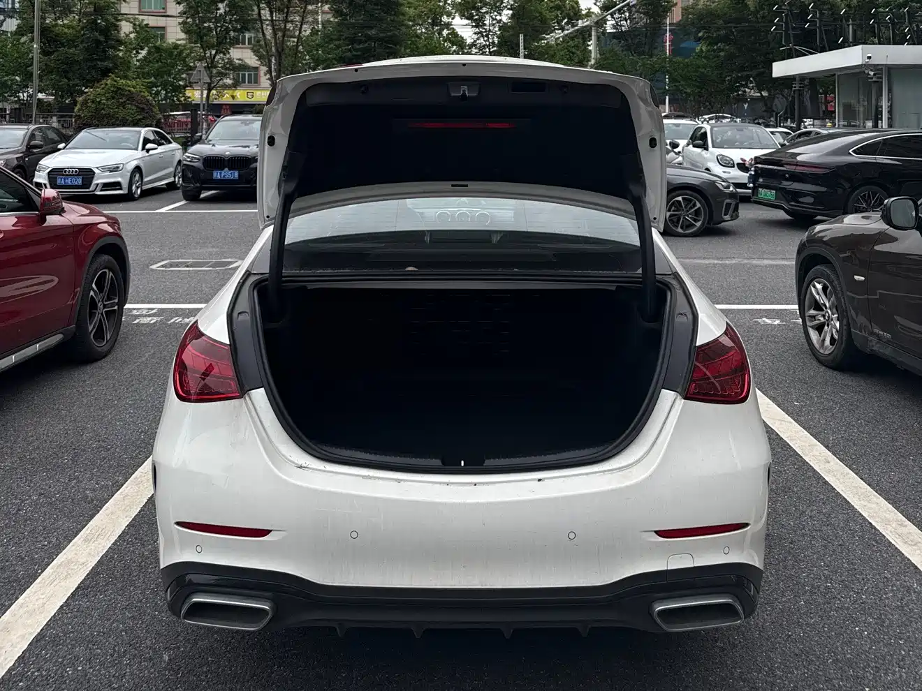 Mercedes-Benz C-Class 2024 C 260 L Night Edition Sport фото 16