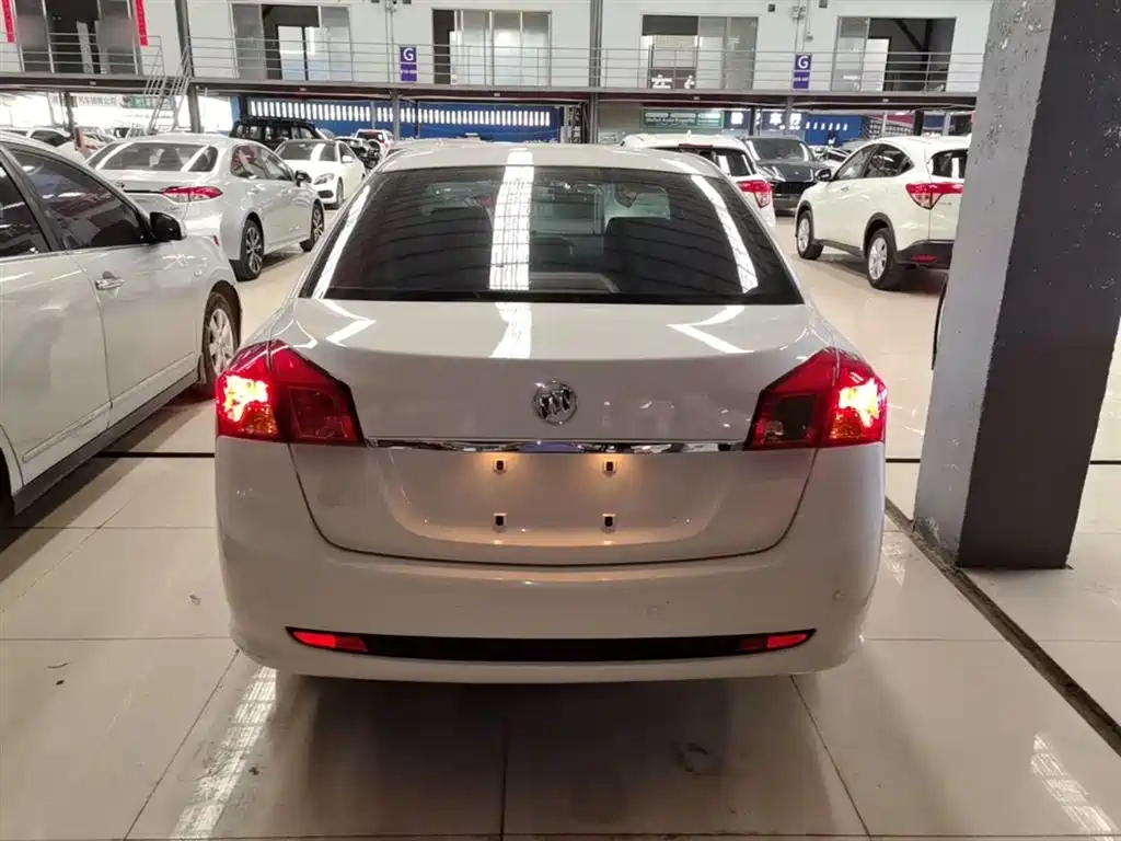 Buick Excelle 2015 1.5L Automatic Classic фото 6