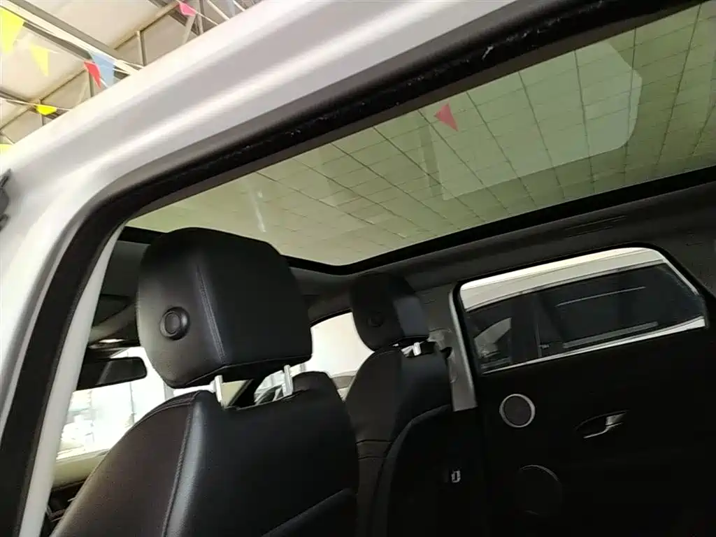 Land Rover Range Rover Evoque 2018 240PS PURE Trend фото 18