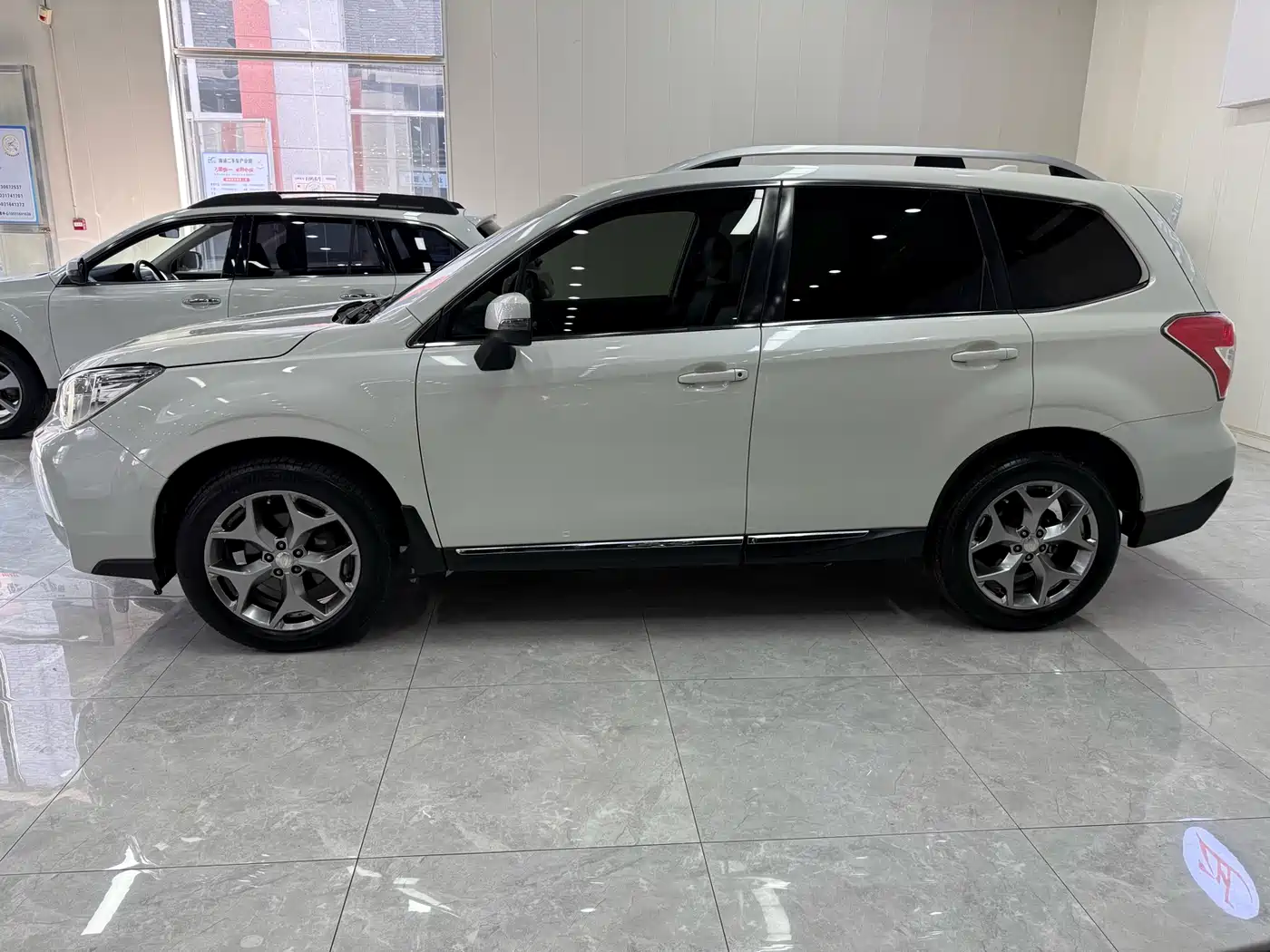 Subaru Forester 2015 2.5i Special Commemorative Edition фото 3