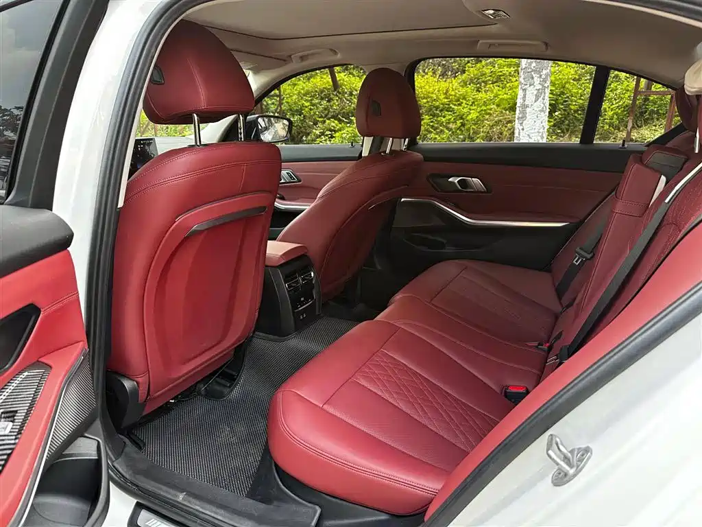 BMW 3 Series 2024 320Li M Sport Package фото 6