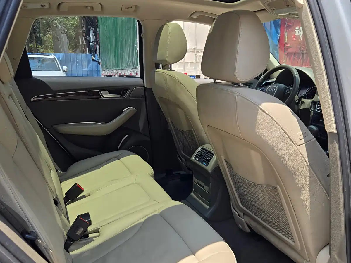 Audi Q5 2012 2.0TFSI Luxury фото 14