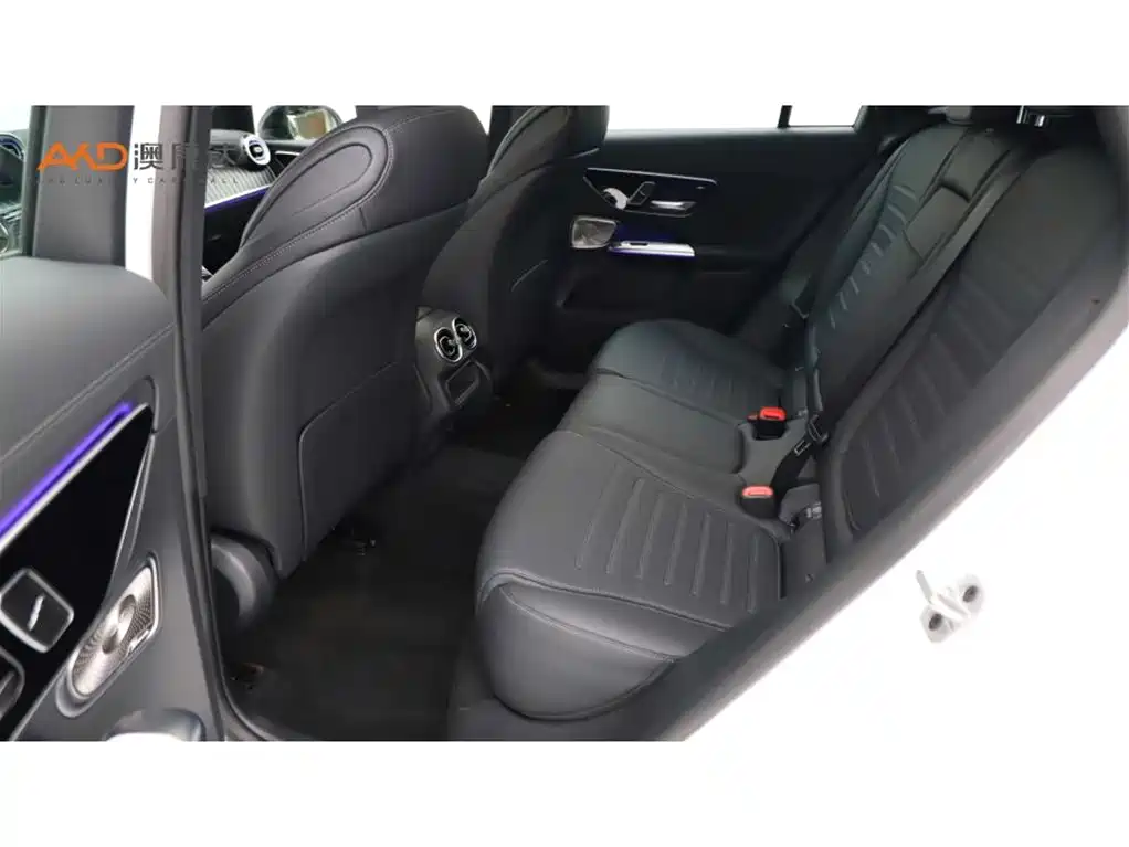 Mercedes-Benz GLC Coupe 2024 Model GLC 300 4MATIC Coupe SUV фото 7