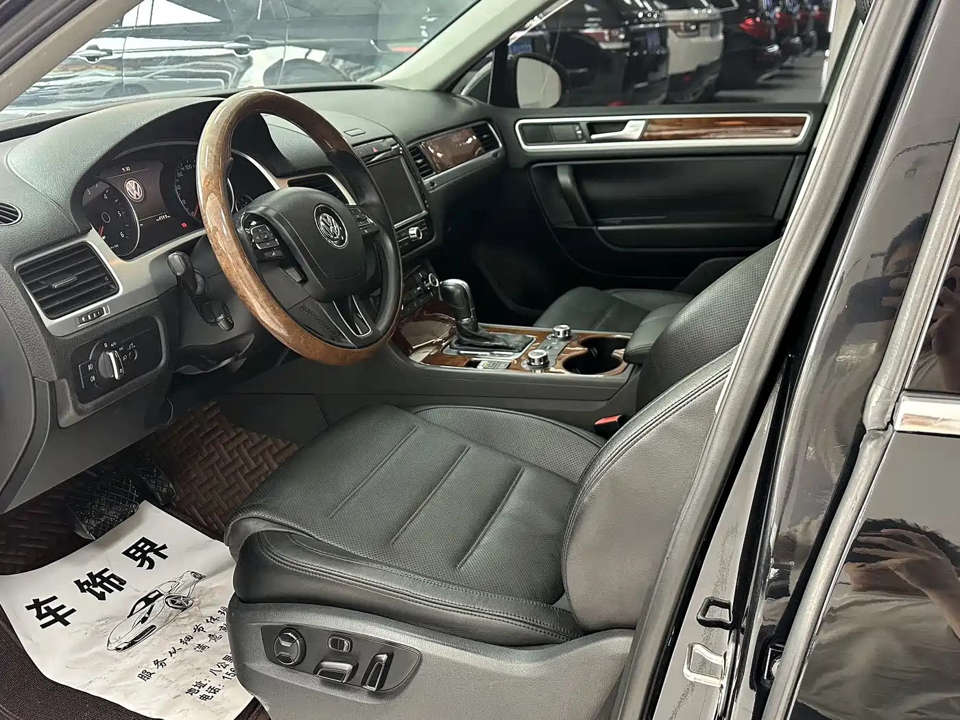 Volkswagen Touareg 2011 3.0TDI Diesel Comfort фото 23