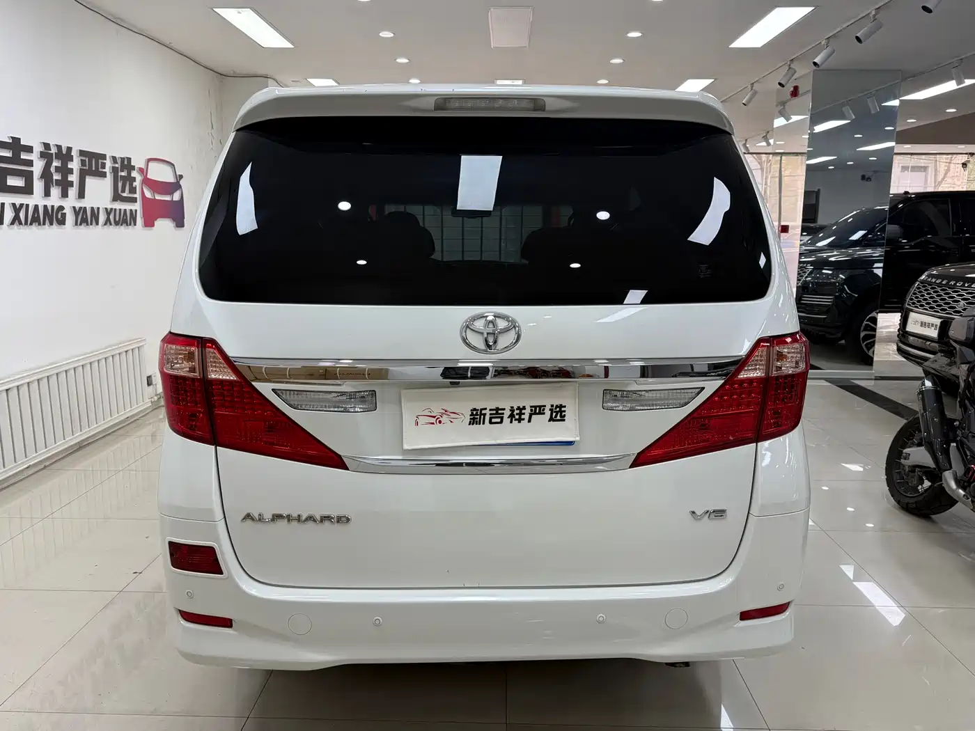 Toyota Alphard 2012 3.5L Luxury Edition фото 17
