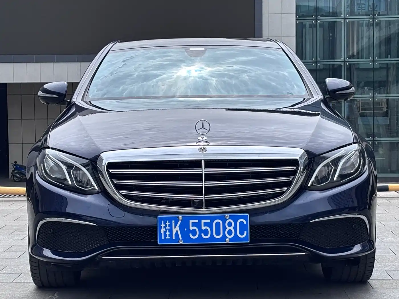 Mercedes-Benz E-Class 2020 E 300 L Luxury Model фото 2