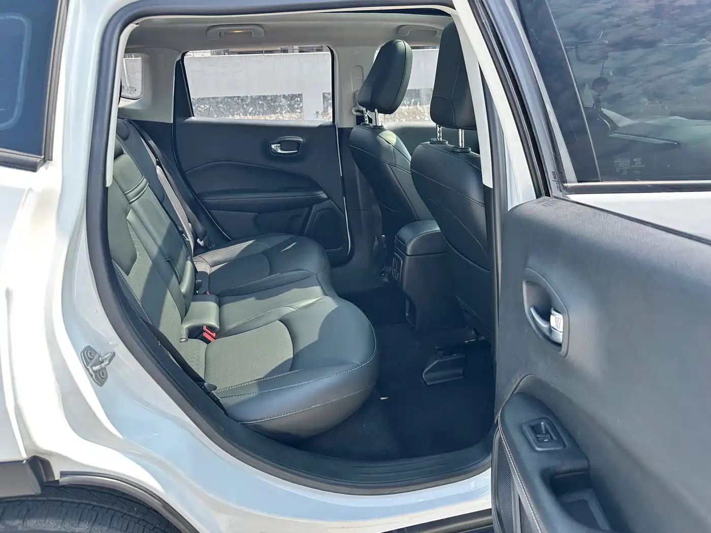 Фото 14 - Jeep Compass