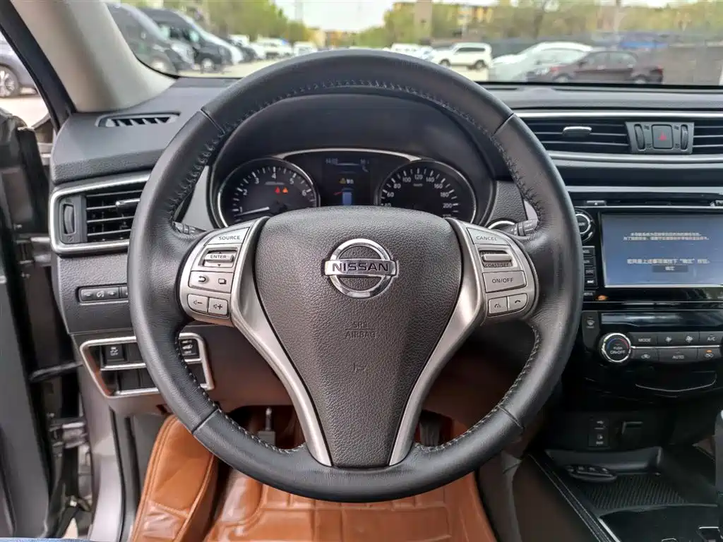 Фото 12 - Nissan X-Trail