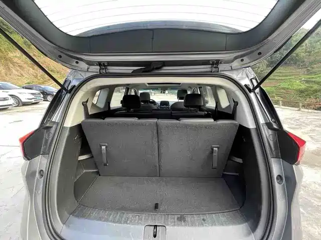 Chevrolet Volando 2019 Redline 530T Automatic Premium Enjoyment Edition (5+2 seater) China VI — фото 4