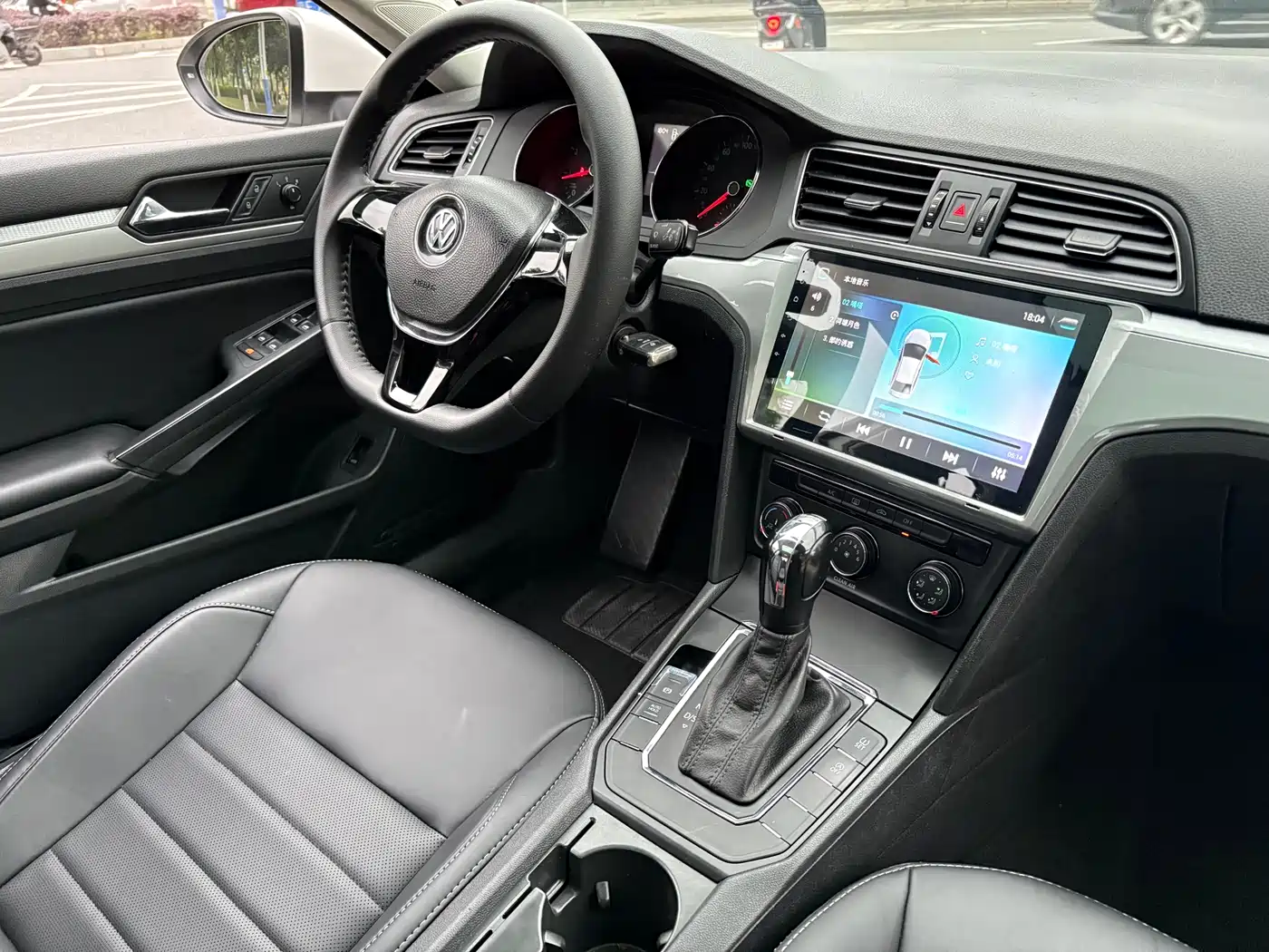 Volkswagen Lamando 2017 230TSI DSG Trend Edition фото 15