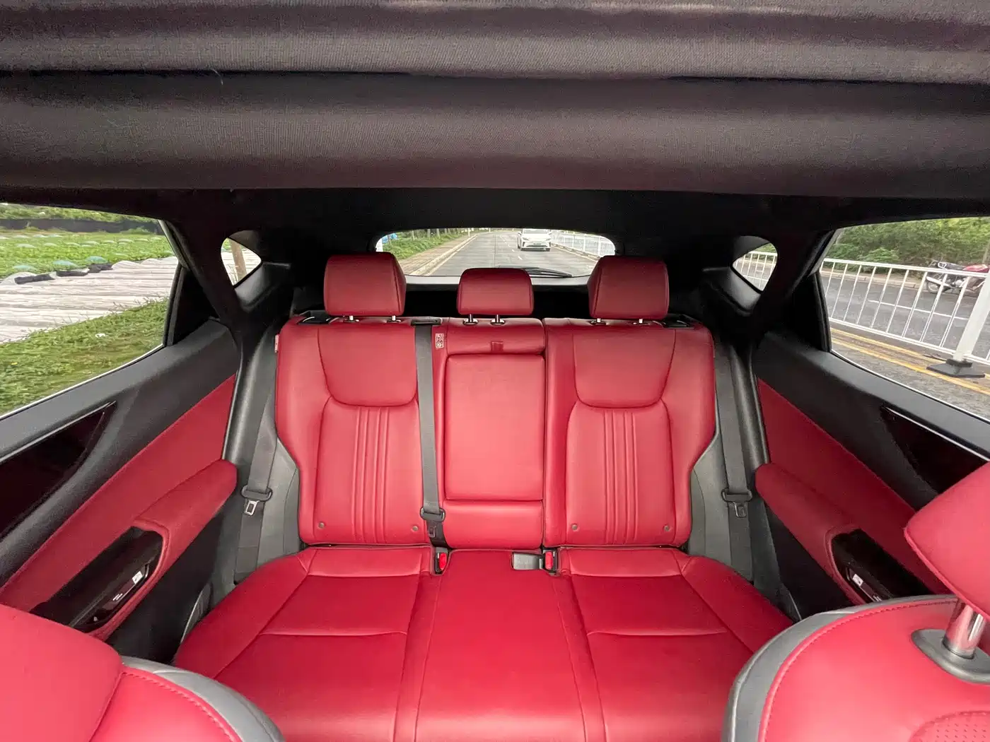 Lexus NX 2022 350h FWD Joy Creation Edition фото 25