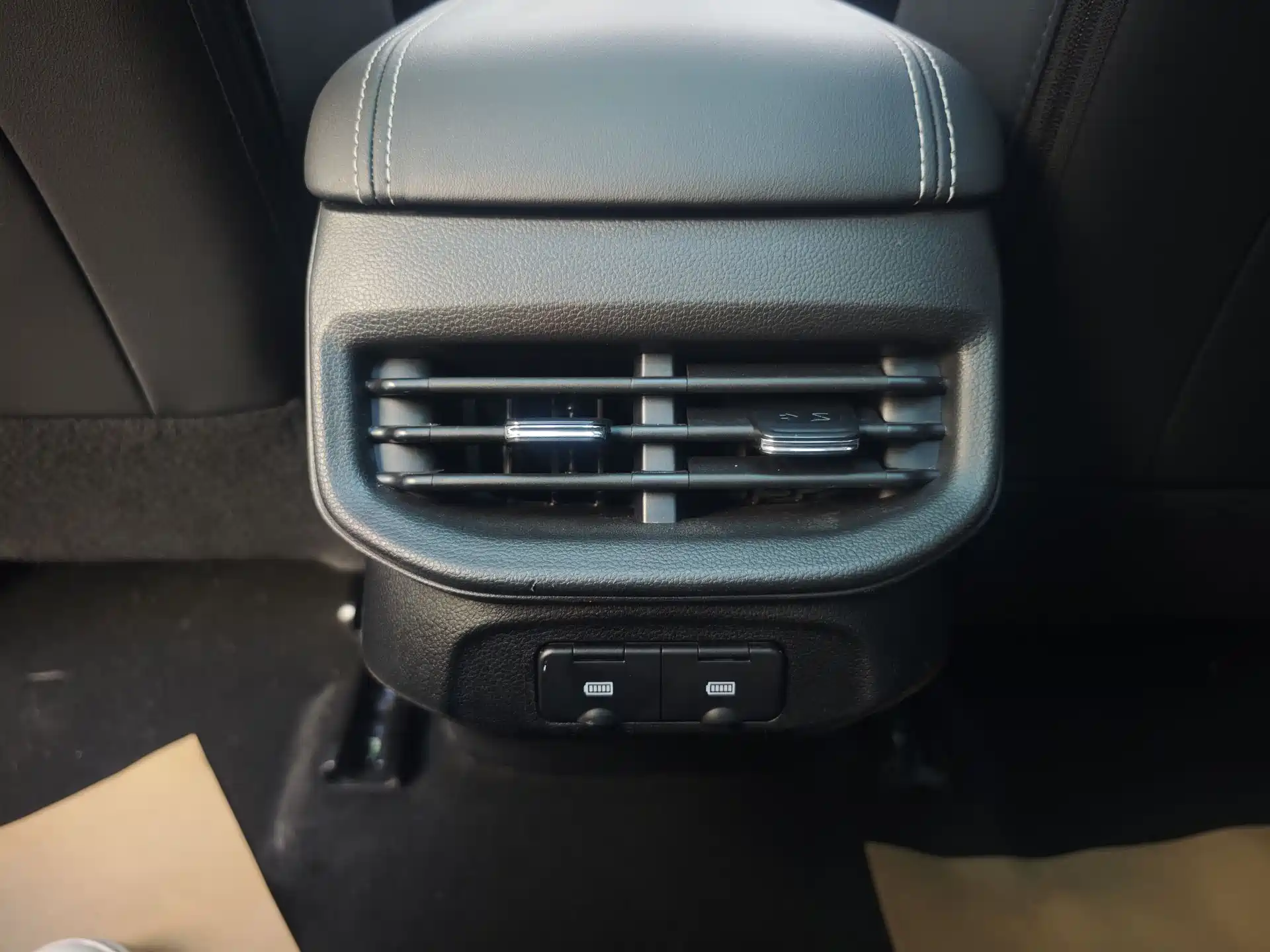 Фото 18 - Haval H6